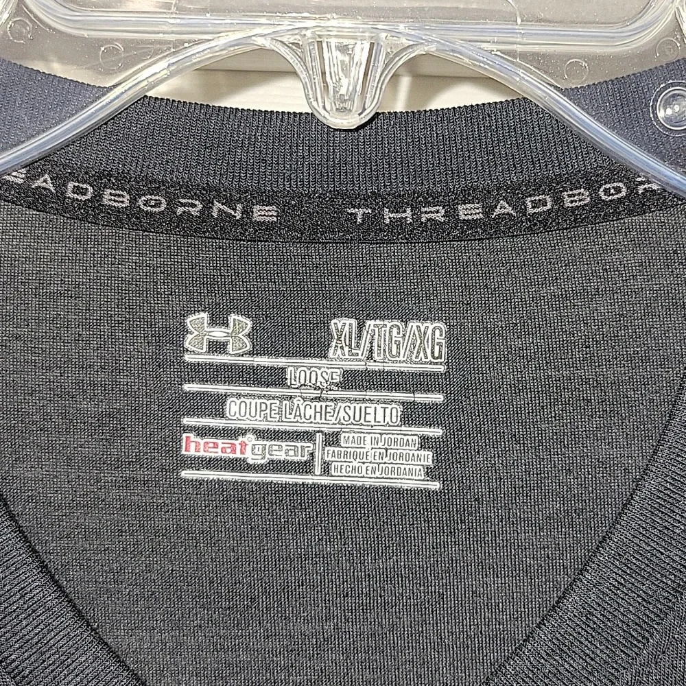 Under Armour Men's Shirt - Picture 3 of 5